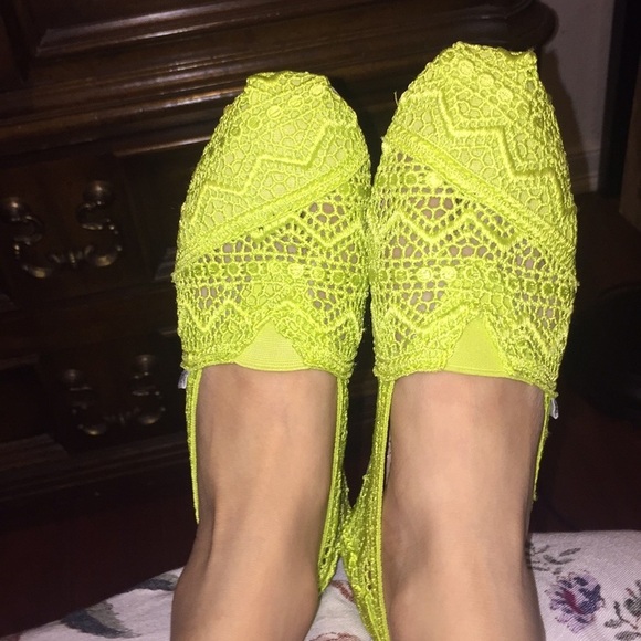 🎈Sale🎈Toms Neon - Picture 2 of 8